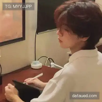邹朵千